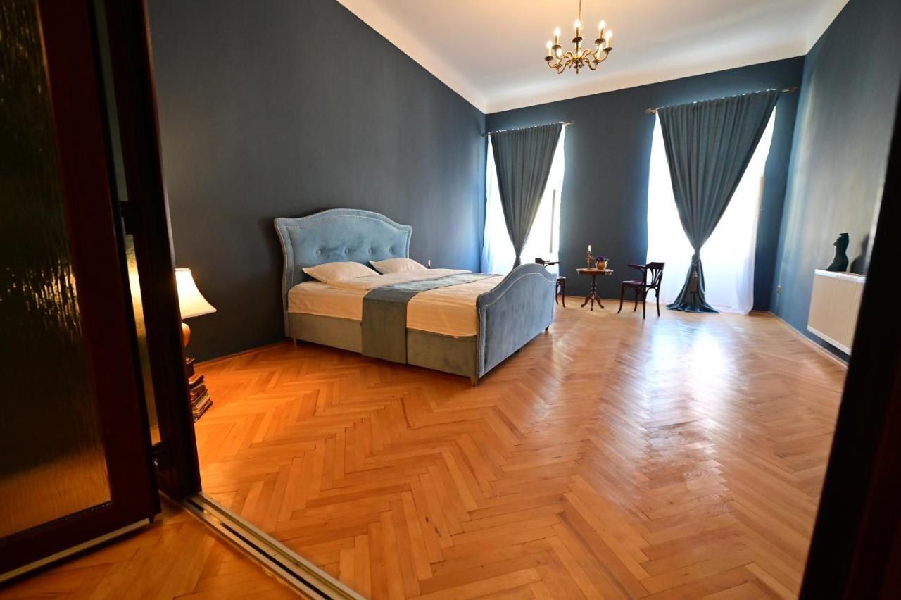 Lovely 2 Bedroom Apartment In Historic City Center Sibiu Exteriér fotografie